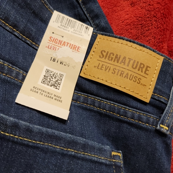 NWT Signature Bermuda Shorts Levi Strauss Size 18 - Picture 8 of 9